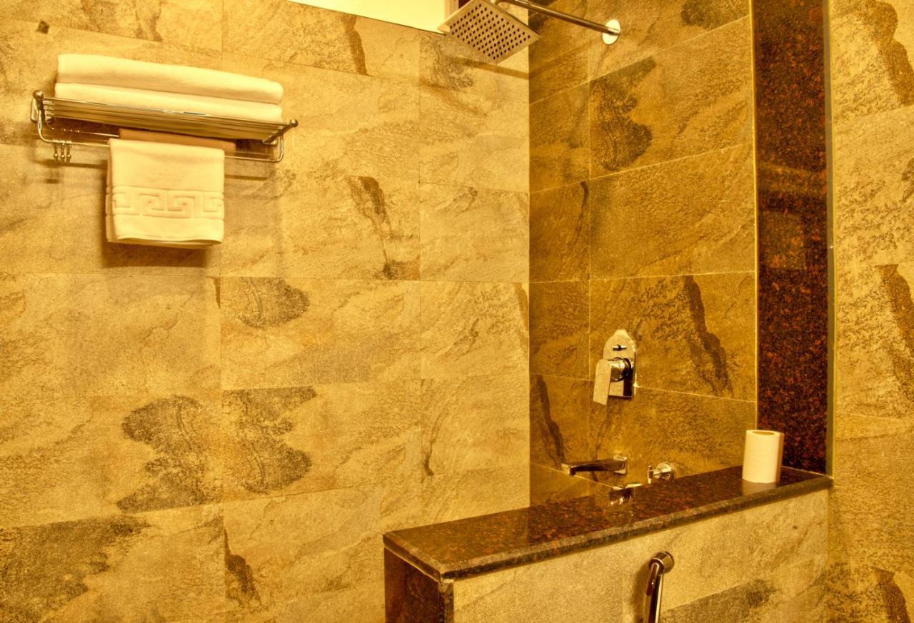 The Palm Resort-Luxuria Nainital Ngoại thất bức ảnh
