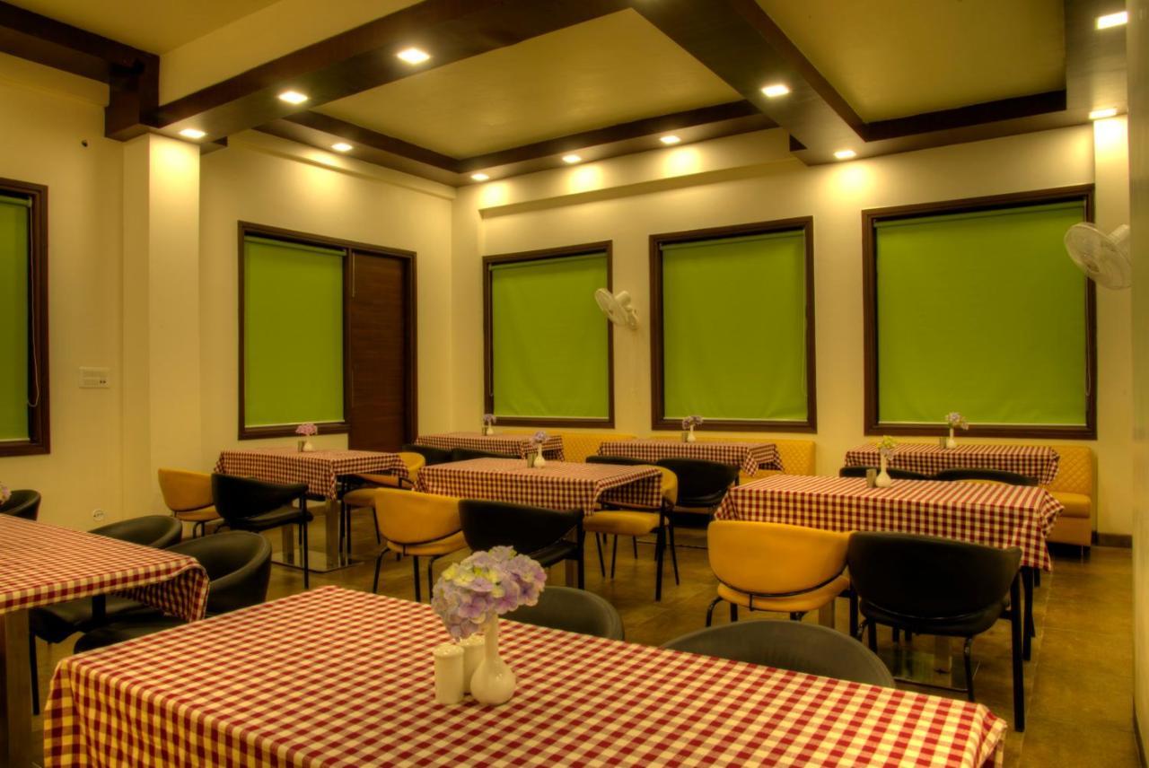 The Palm Resort-Luxuria Nainital Ngoại thất bức ảnh