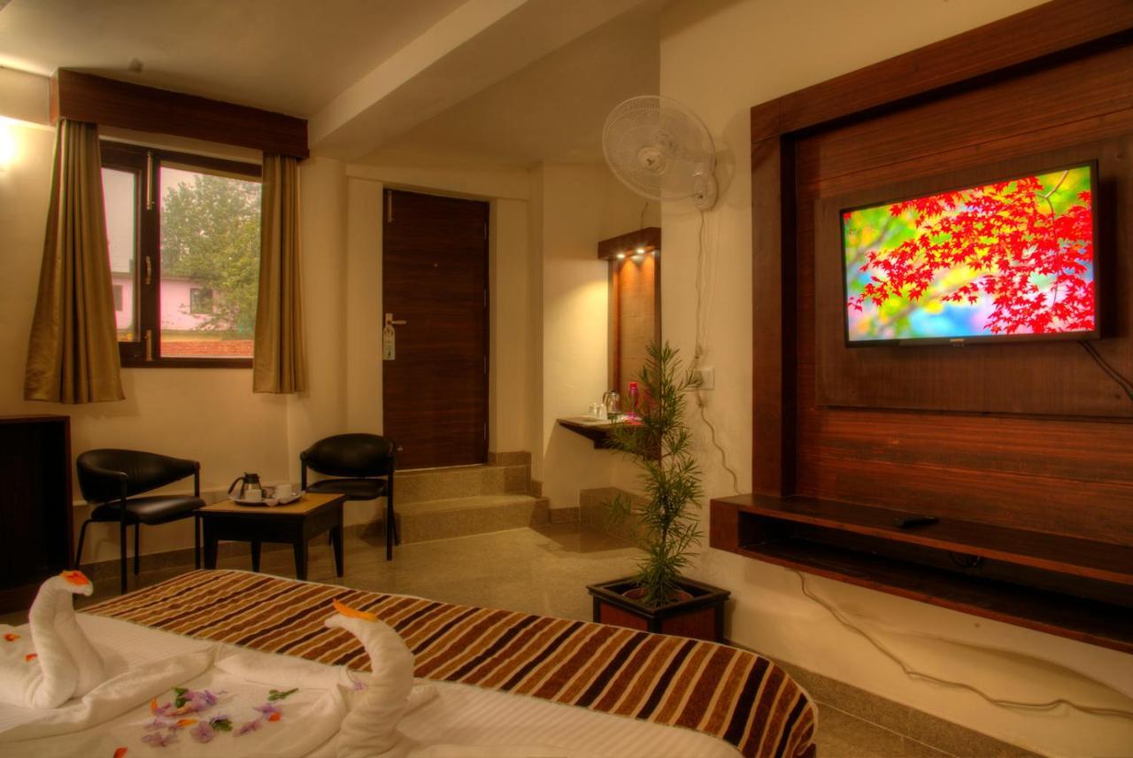 The Palm Resort-Luxuria Nainital Ngoại thất bức ảnh